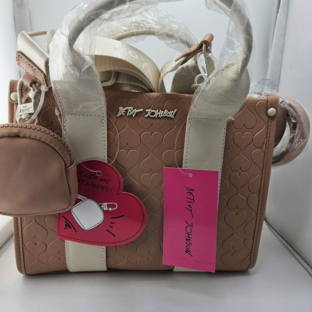 Betsey Johnson Tan and Cream Heart Satchel Has Two Different Straps NEW
